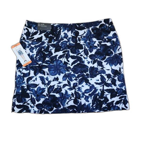 S.C. & Co. Pants - S.C. & Co. Floral Skort XXL Blue & White
